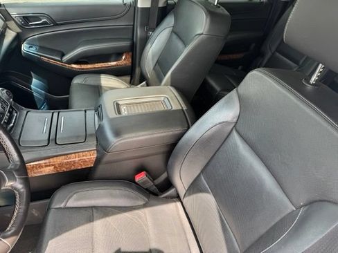 Used 2018 Chevrolet Suburban Premier AWD/4WD image 6