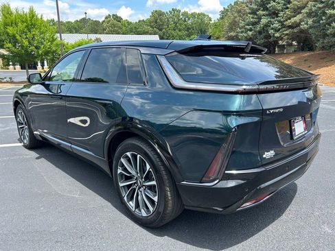 Used 2024 Cadillac Lyriq Sport AWD/4WD image 20