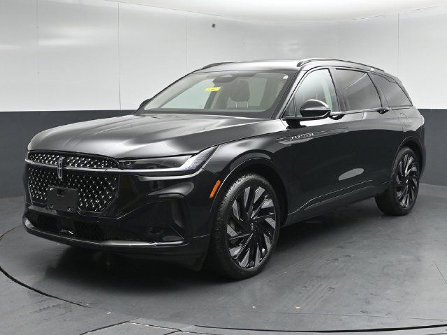 Certified 2026 Lincoln Nautilus Reserve w/ Jet Appearance Package AWD/4WD image 3