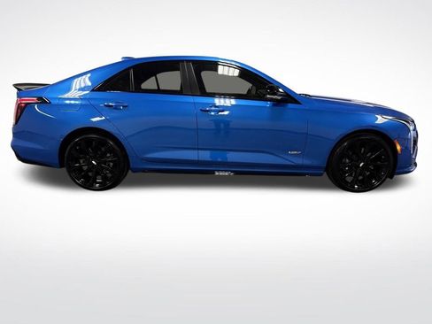 Used 2024 Cadillac CT4 V w/ LPO, ONYX Package image 19