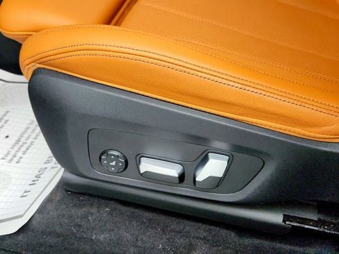 Used 2023 BMW X3 xDrive30i w/ Premium Package w/ZPA image 12