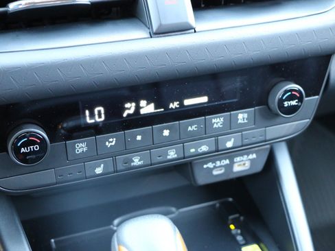 Used 2026 Subaru Outback Wilderness AWD/4WD image 24