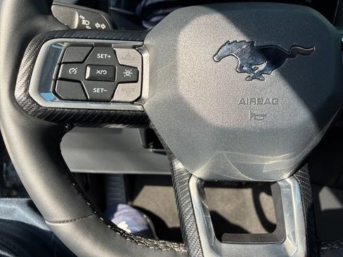 Used 2025 Ford Mustang Coupe RWD image 20