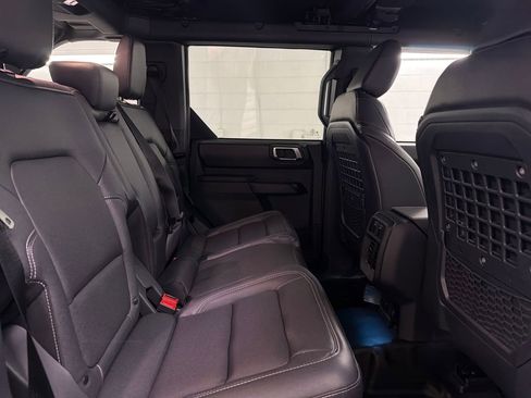 New 2025 Ford Bronco Badlands image 29