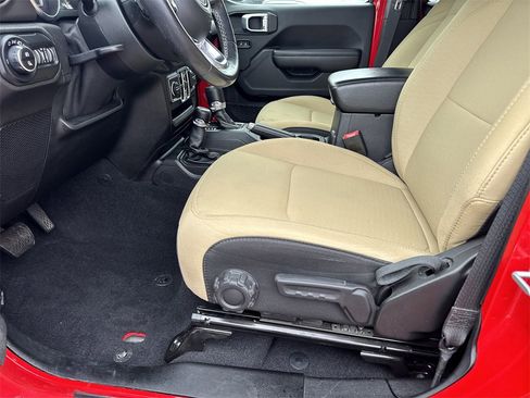 Used 2020 Jeep Gladiator Sport w/ Quick Order Package 24S image 13