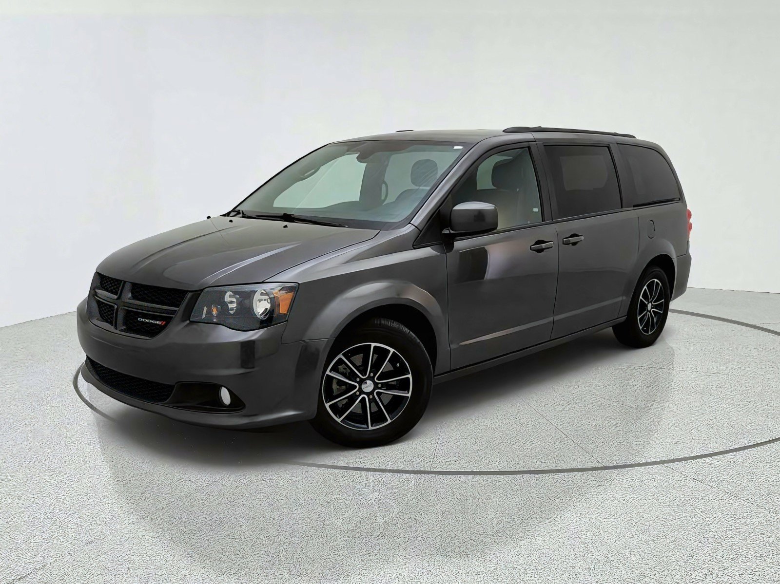 Used 2019 Dodge Grand Caravan GT FWD image 1