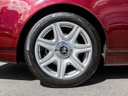 Used 2010 Rolls-Royce Phantom Drophead Coupe image 15