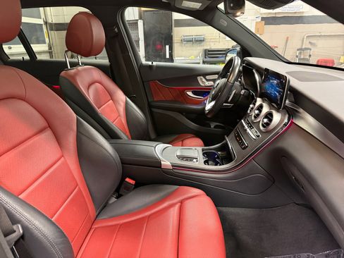 Certified 2022 Mercedes-Benz GLC 300 4MATIC image 19