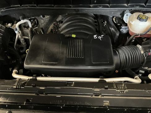Used 2021 Chevrolet Silverado 1500 LT AWD/4WD image 6