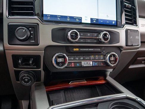 Used 2022 Ford F450 King Ranch w/ King Ranch Ultimate Package AWD/4WD image 18