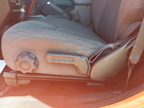 Used 2019 Jeep Wrangler Sport AWD/4WD image 25