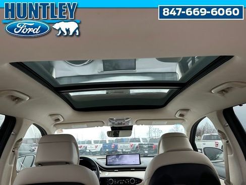 Used 2023 Genesis GV70 2.5T w/ Advanced Package image 11