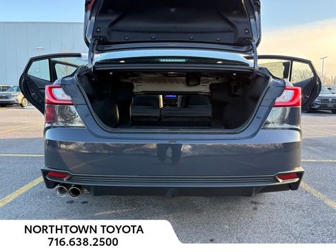 Used 2025 Toyota Camry SE w/ Convenience Package image 23