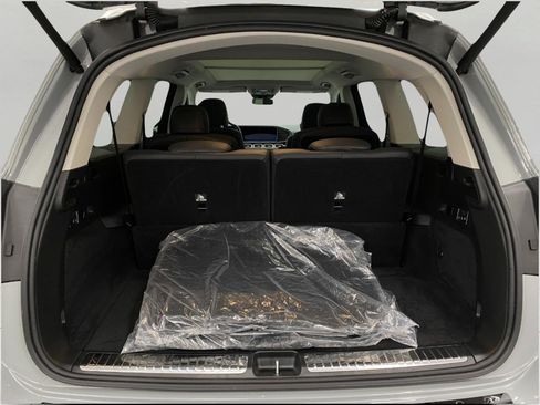 Certified 2026 Mercedes-Benz GLS 450 4MATIC image 6
