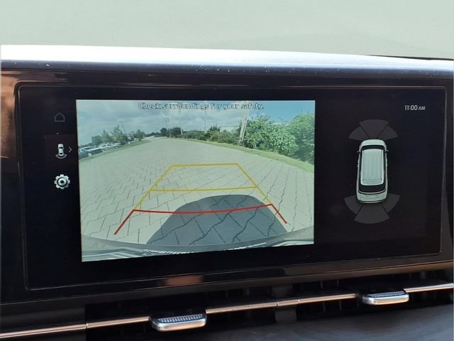 Used 2024 Kia Carnival EX FWD image 9