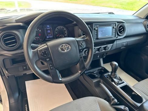 Used 2019 Toyota Tacoma SR AWD/4WD image 13