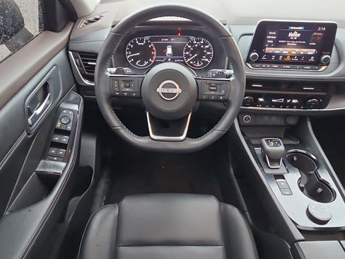 Used 2023 Nissan Rogue SV w/ SV Premium B Package image 8