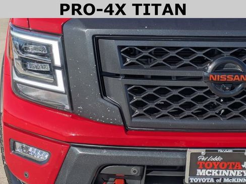 Used 2021 Nissan Titan PRO-4X w/ Pro-4x Convenience Package image 3