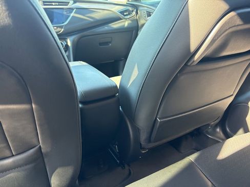 Used 2021 Buick Encore GX Preferred w/ Cold Weather Comfort Package FWD image 16