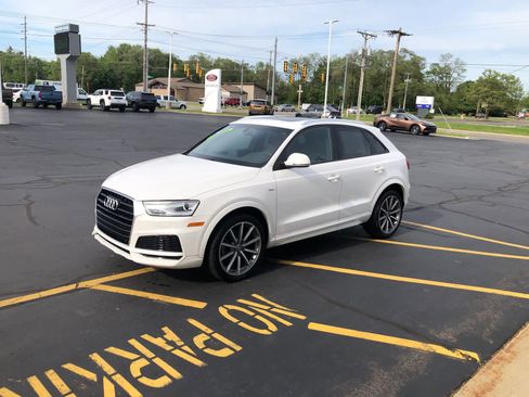 Used 2018 Audi Q3 2.0T Premium AWD/4WD image 2