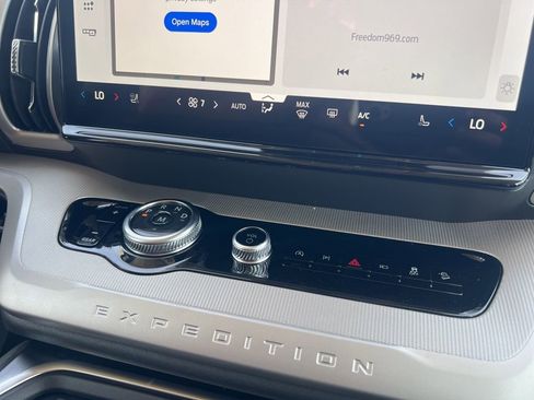 New 2025 Ford Expedition Active image 21