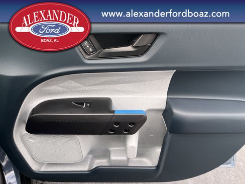 New 2026 Ford Maverick XLT w/ XLT Luxury Package FWD image 16