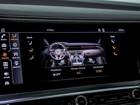 Used 2022 Bentley Flying Spur V8 AWD/4WD image 32
