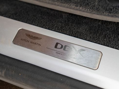 Used 2021 Aston Martin DBX image 15