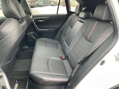 Used 2023 Toyota RAV4 XSE w/ Premium Package image 32