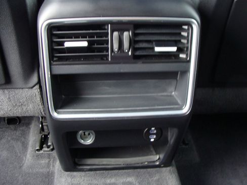 Used 2021 Porsche Cayenne AWD/4WD image 35