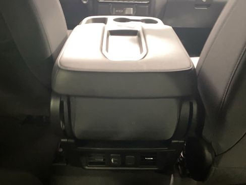 Used 2022 GMC Sierra 1500 SLE AWD/4WD image 20