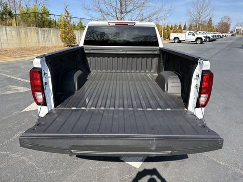 New 2026 GMC Sierra 1500 Pro w/ Convenience Package image 18