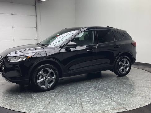 Certified 2025 Ford Escape ST-Line w/ Tech Pack #1 AWD/4WD image 34