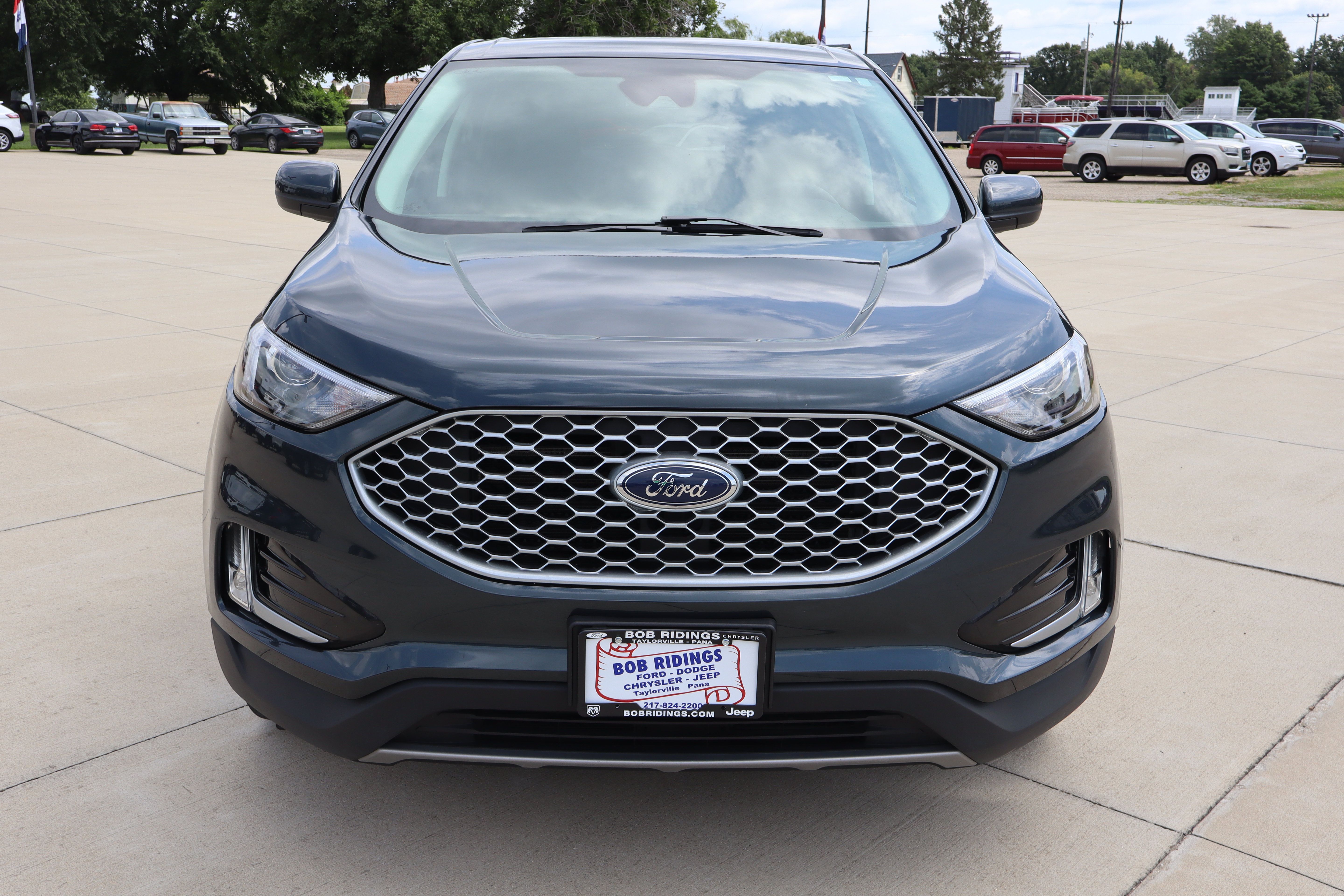 Used 2023 Ford Edge SEL w/ Convenience Package AWD/4WD image 3