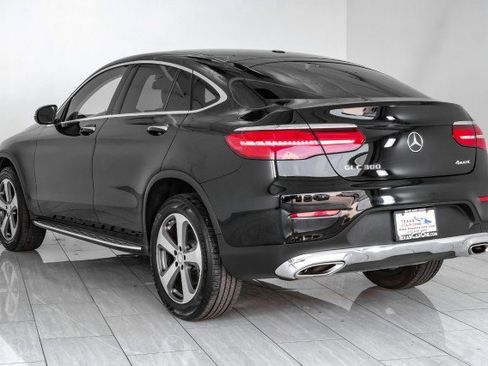 Used 2017 Mercedes-Benz GLC 300 4MATIC Coupe image 8