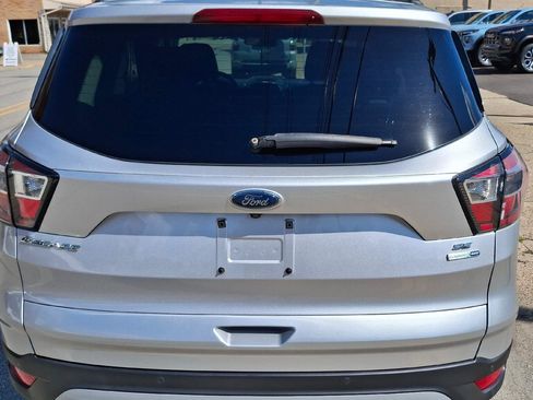 Used 2017 Ford Escape SE w/ Equipment Group 201A AWD/4WD image 5