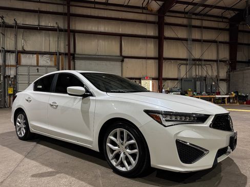 Used 2019 Acura ILX image 1