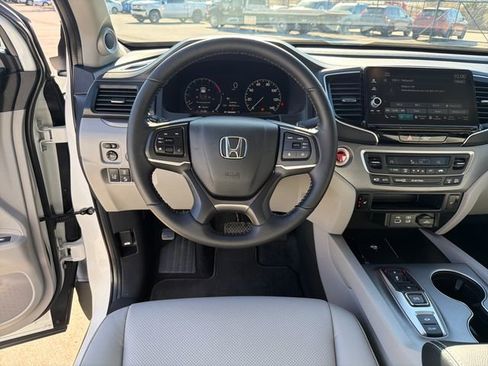 Used 2024 Honda Ridgeline RTL image 16