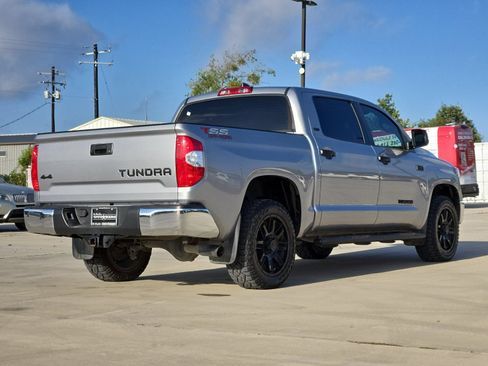 Used 2021 Toyota Tundra SR5 w/ SR5 Leather Package AWD/4WD image 5