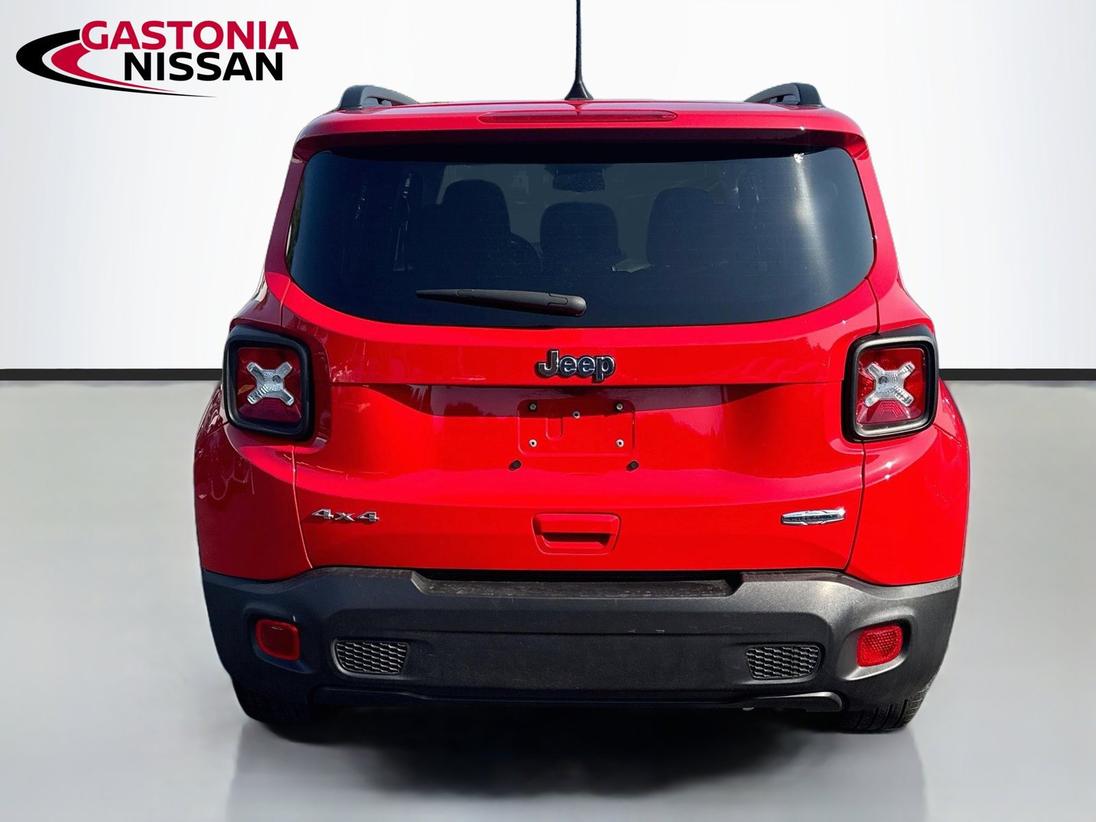 Used 2022 Jeep Renegade Latitude w/ Convenience Group AWD/4WD image 7