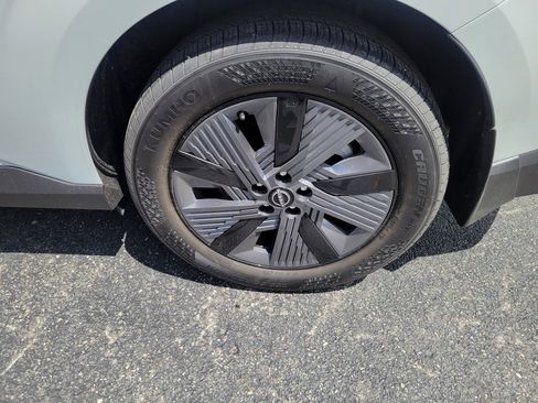 Used 2025 Nissan Murano SL image 9