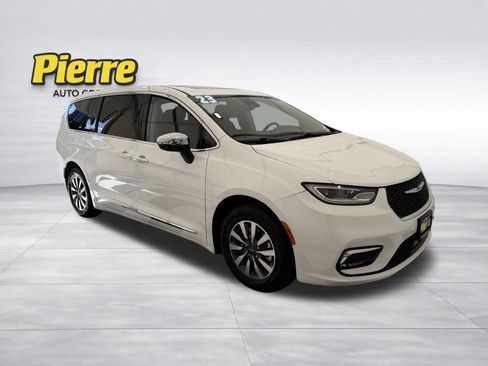 Used 2023 Chrysler Pacifica Limited FWD image 8