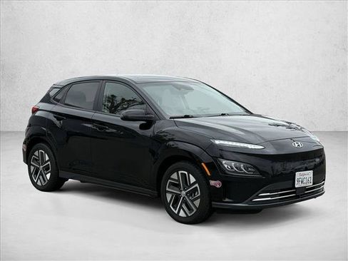 Certified 2023 Hyundai Kona Limited FWD image 3