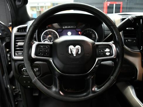 Used 2019 RAM 3500 Laramie w/ Black Appearance Package image 31