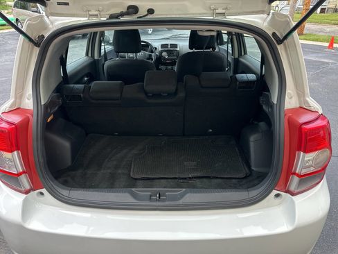Used 2010 Scion xD FWD image 8
