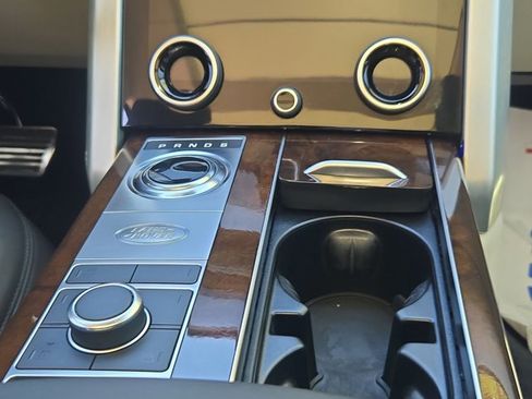 Used 2021 Land Rover Range Rover P525 Westminster Edition image 15