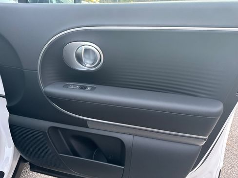 New 2026 Hyundai Ioniq 9 SE image 14