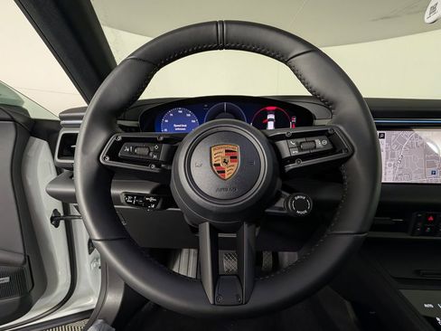 New 2026 Porsche Macan 4 Electric image 36