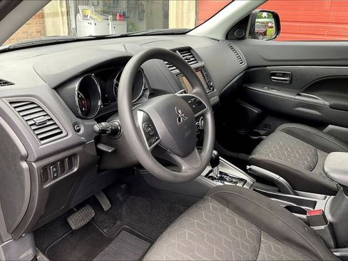 Used 2024 Mitsubishi Outlander Sport ES AWD/4WD image 12