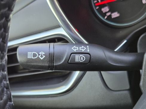 Used 2022 Chevrolet Equinox LT FWD image 19